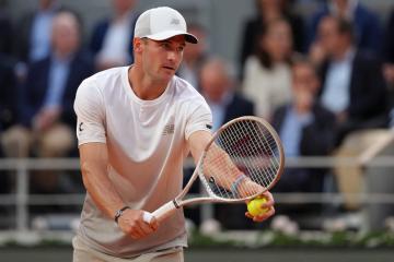 开云体育在线-包含澳大利亚网球队横扫美国网球队，阿尔卡拉斯送出助攻的词条