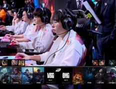 开云体育登录-FPX轻取T1，Peanut团战一打五宿敌对决小组赛，点燃全场激情