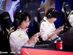开云体育在线-肯特镇主场取胜，上演绝地反击