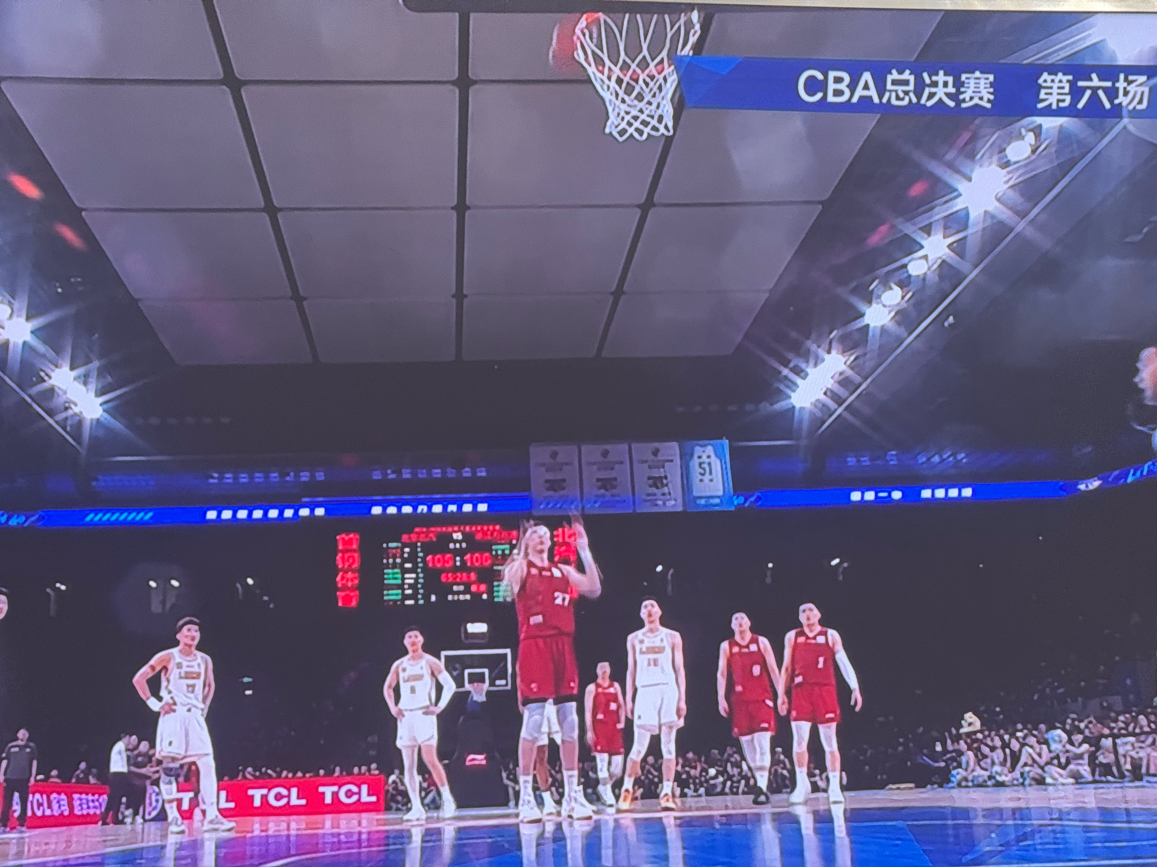 开云下载-竞技场上展演才华，CBA比赛实属精彩