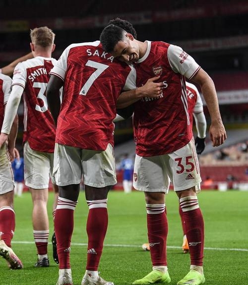 开云体育入口-阿森纳老将发威，球队实现连胜的简单介绍