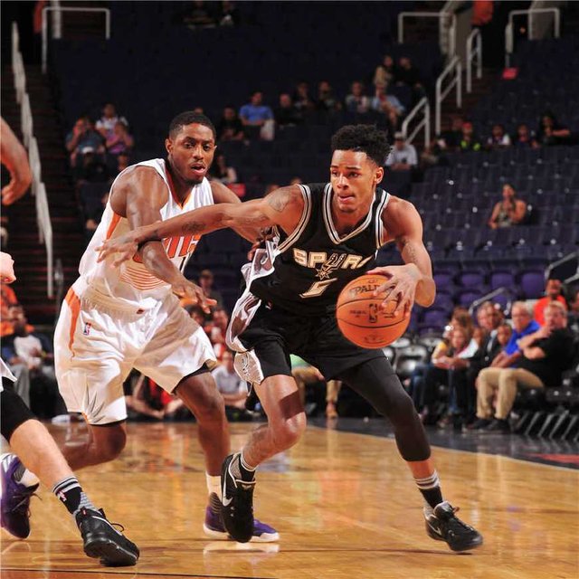 开云体育在线-小牛主场击败黄蜂，取得连胜