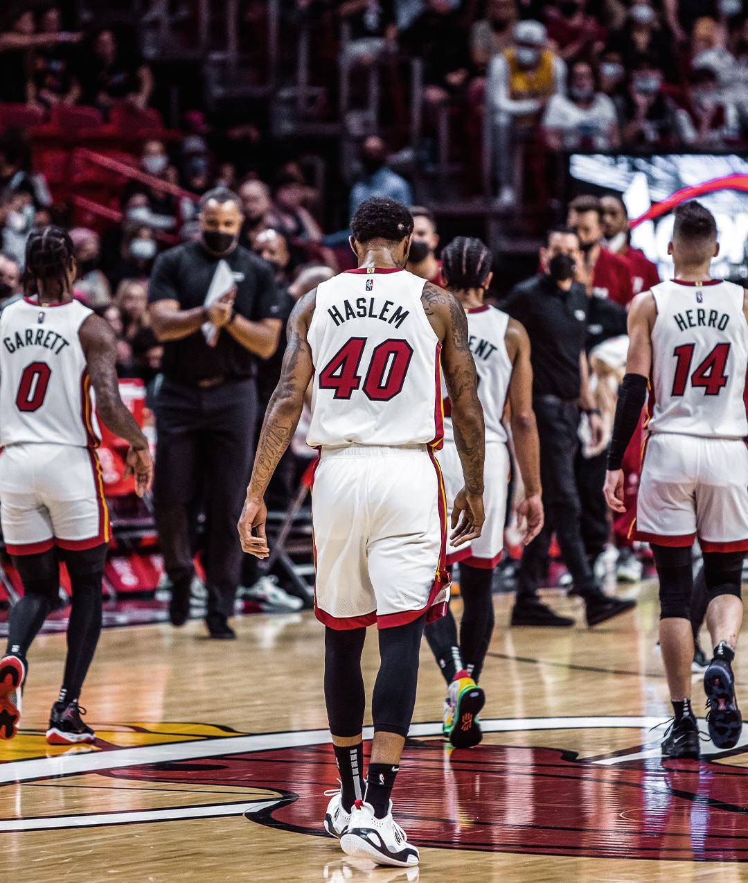 开云体育登录-热火队员团结一心,轻取对手的简单介绍