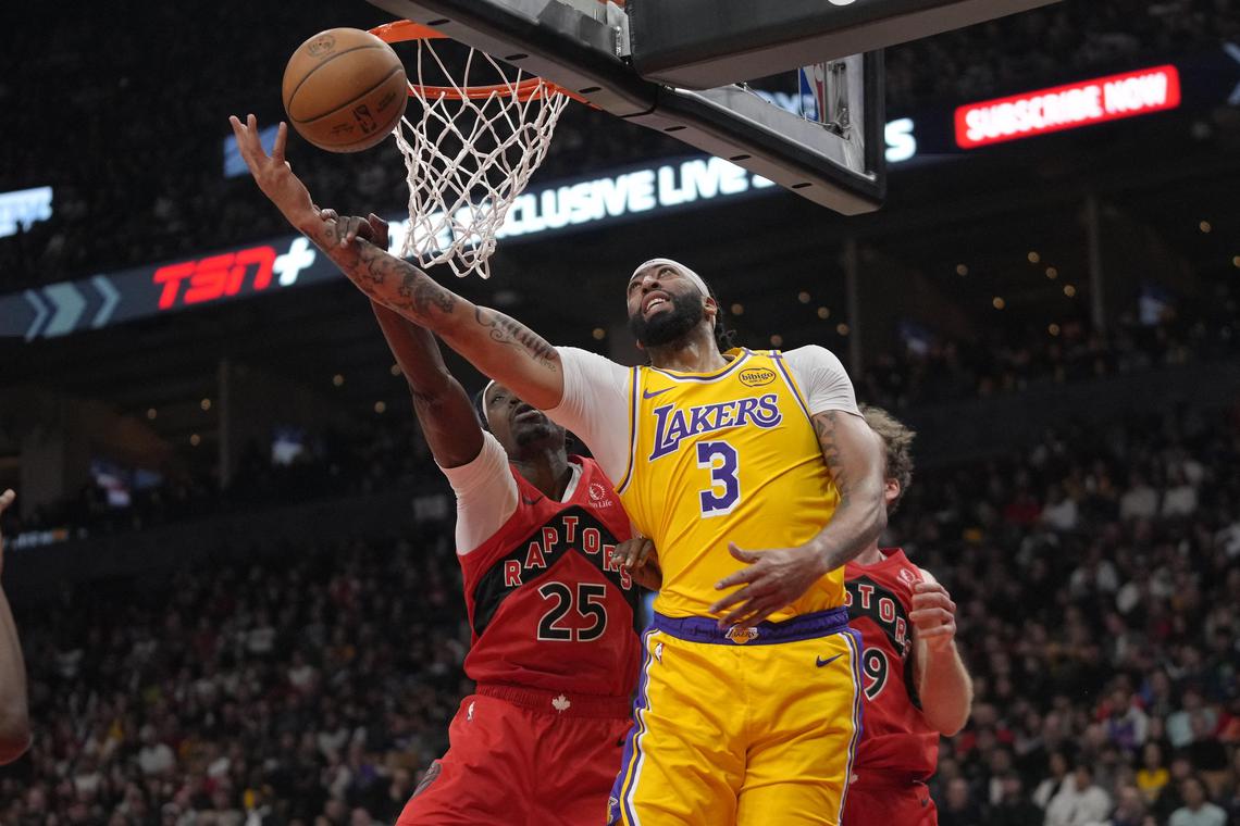 开云体育中国-NBA季后赛开启,湖人豪取首胜