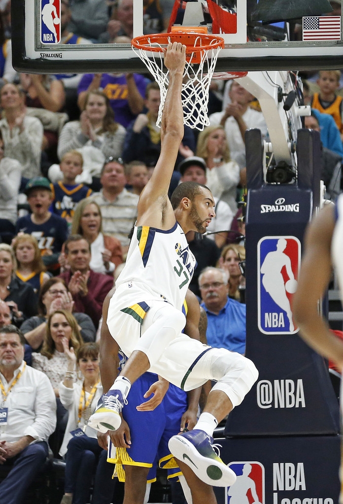 开云体育下载-爵士逆转勒索，继续胜利盘踞西部前列