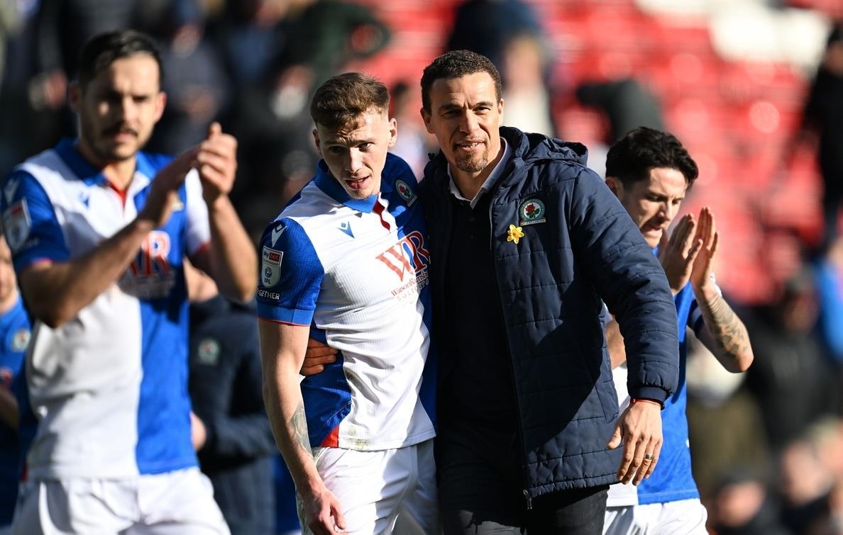 开云下载-包含米堡主场连胜对手，继续保持领先优势的词条