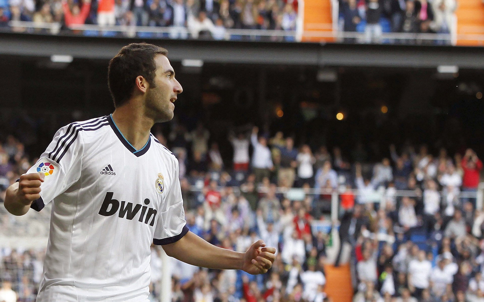 开云APP-切特·奥利尼克与迟到八年的掌声