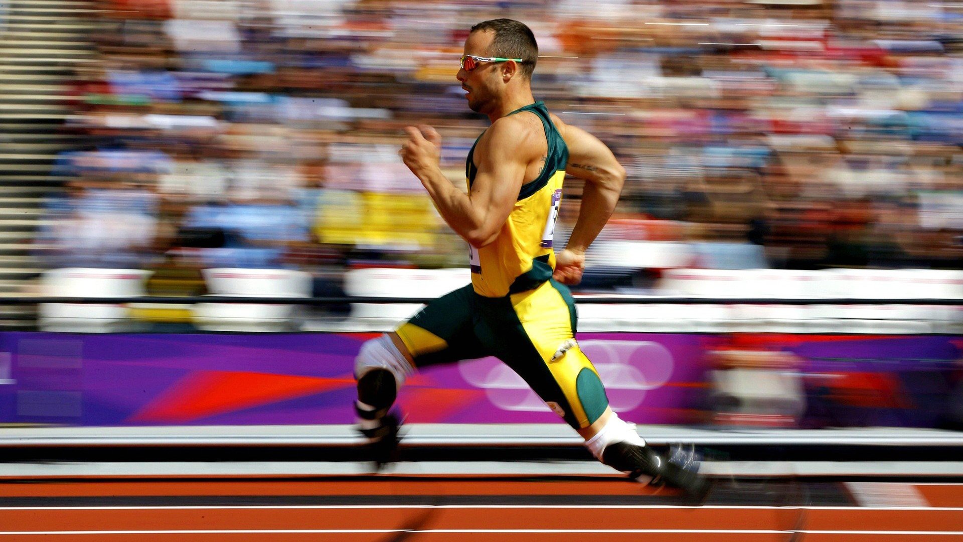 开云下载-第58圈的逆刃，佩雷兹一停战术绝杀阿斯顿马丁，索伯如何上演终局奇迹？