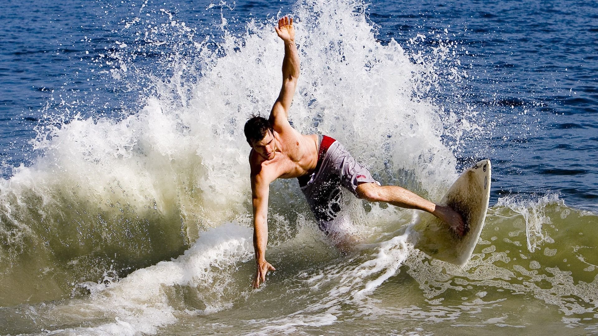 开云体育中国-双龙会，当绿茵场遇上乒乓的火焰